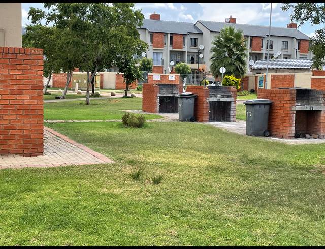 1 BEDROOM APARTMENT FOR SALE IN THE ORCHARDS